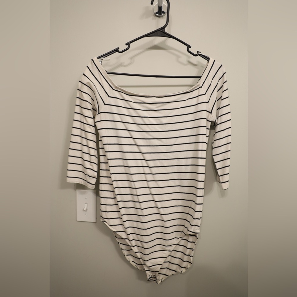 Express body suit with scoop neck in large